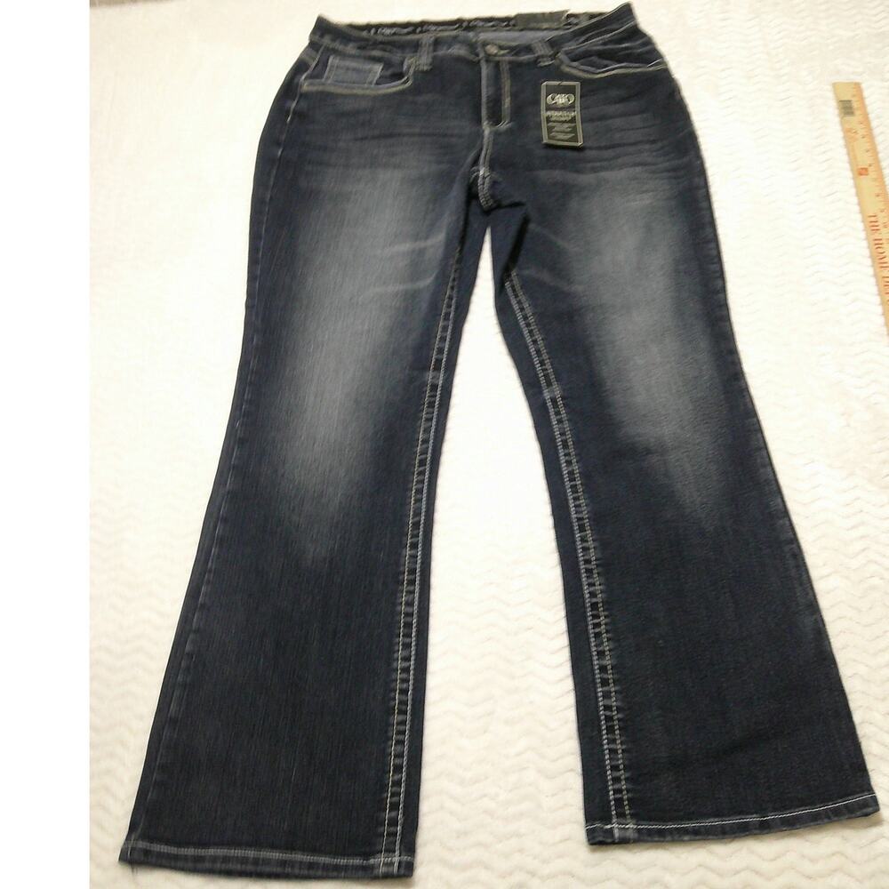NWT Cato Women's Plus Size 18W Medium Wash Stretch Bootcut Jeans